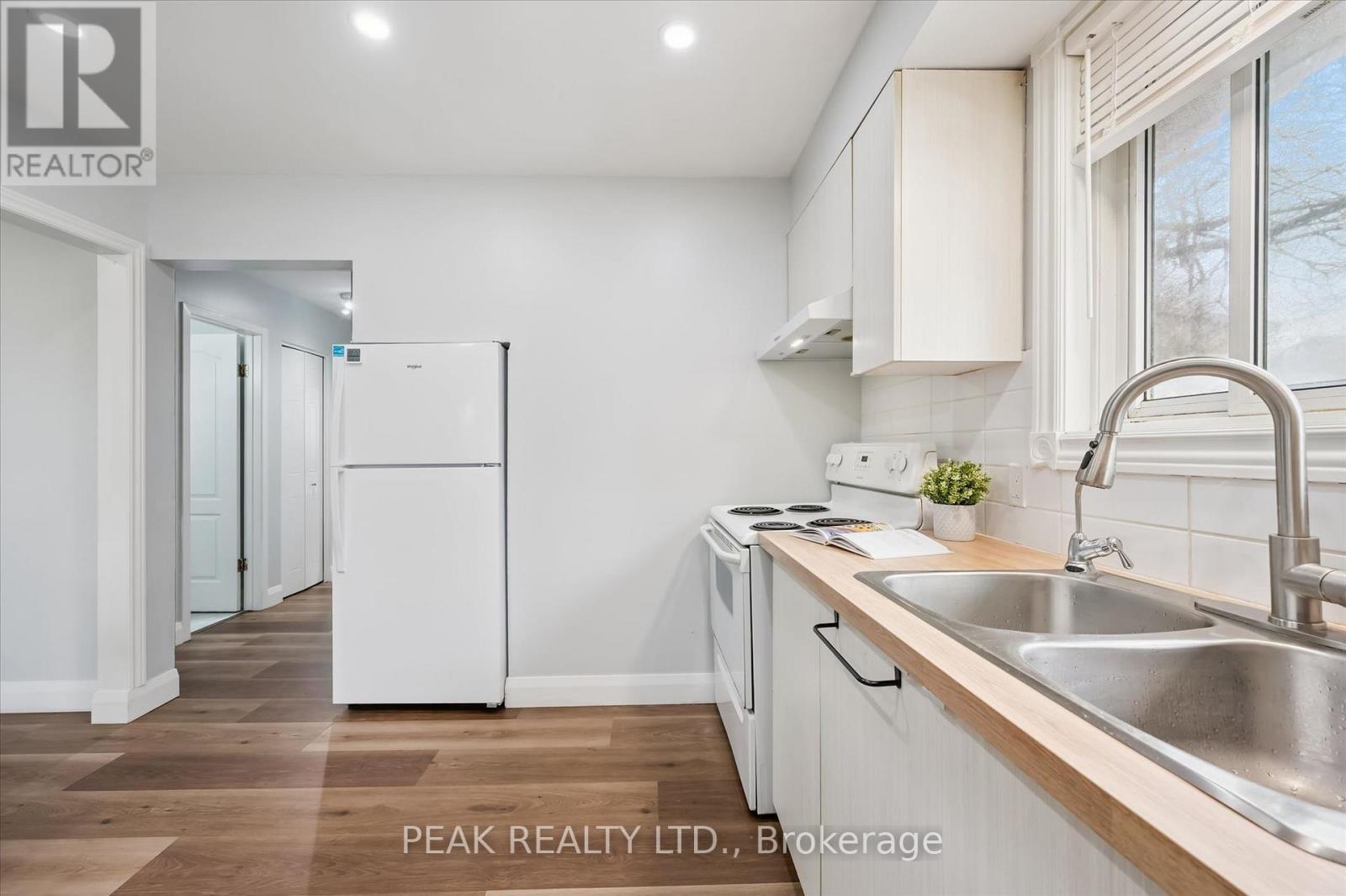 B - 235 Cedarbrae Avenue, Waterloo, Ontario  N2L 4S8 - Photo 16 - X13003578