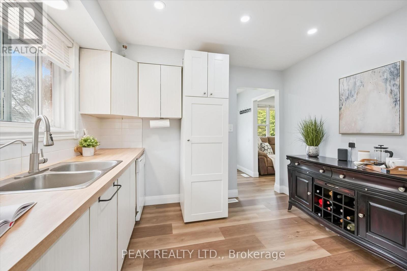 B - 235 Cedarbrae Avenue, Waterloo, Ontario  N2L 4S8 - Photo 17 - X13003578