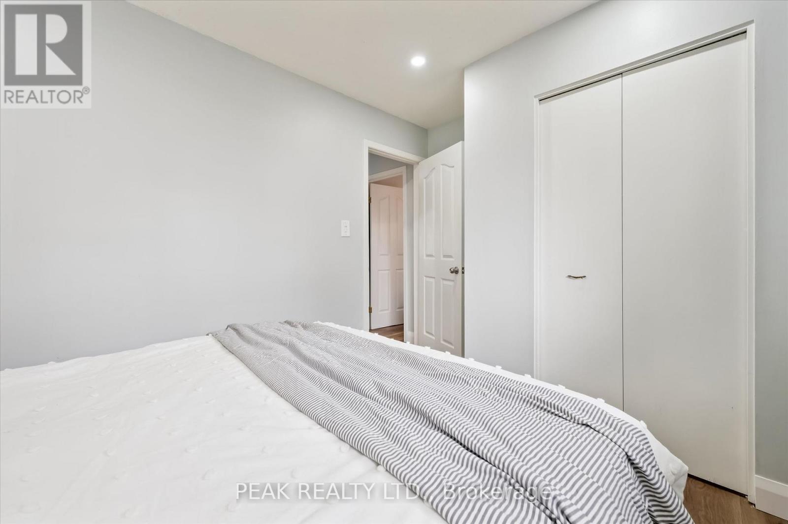 B - 235 Cedarbrae Avenue, Waterloo, Ontario  N2L 4S8 - Photo 23 - X13003578