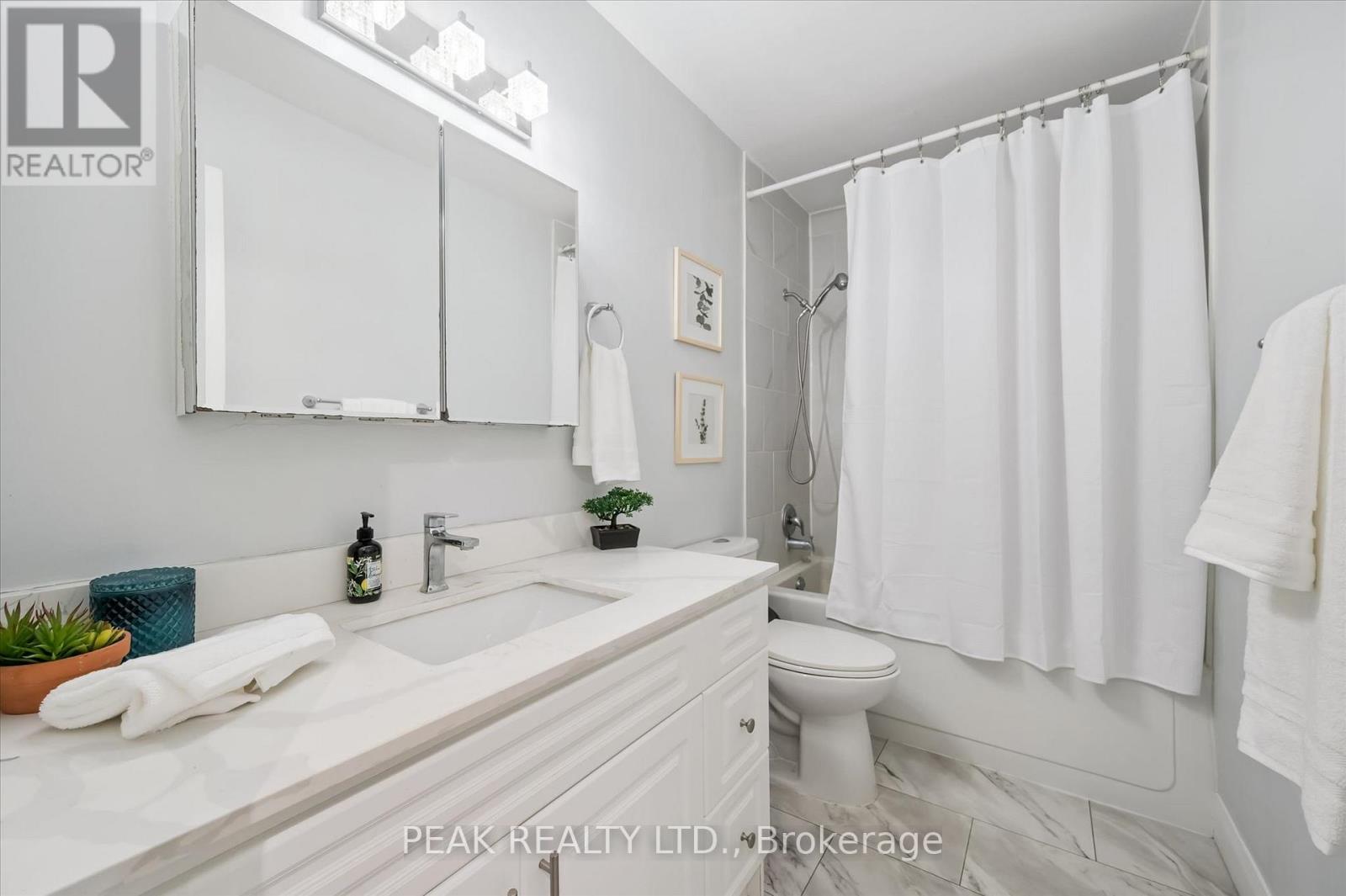 B - 235 Cedarbrae Avenue, Waterloo, Ontario  N2L 4S8 - Photo 26 - X13003578