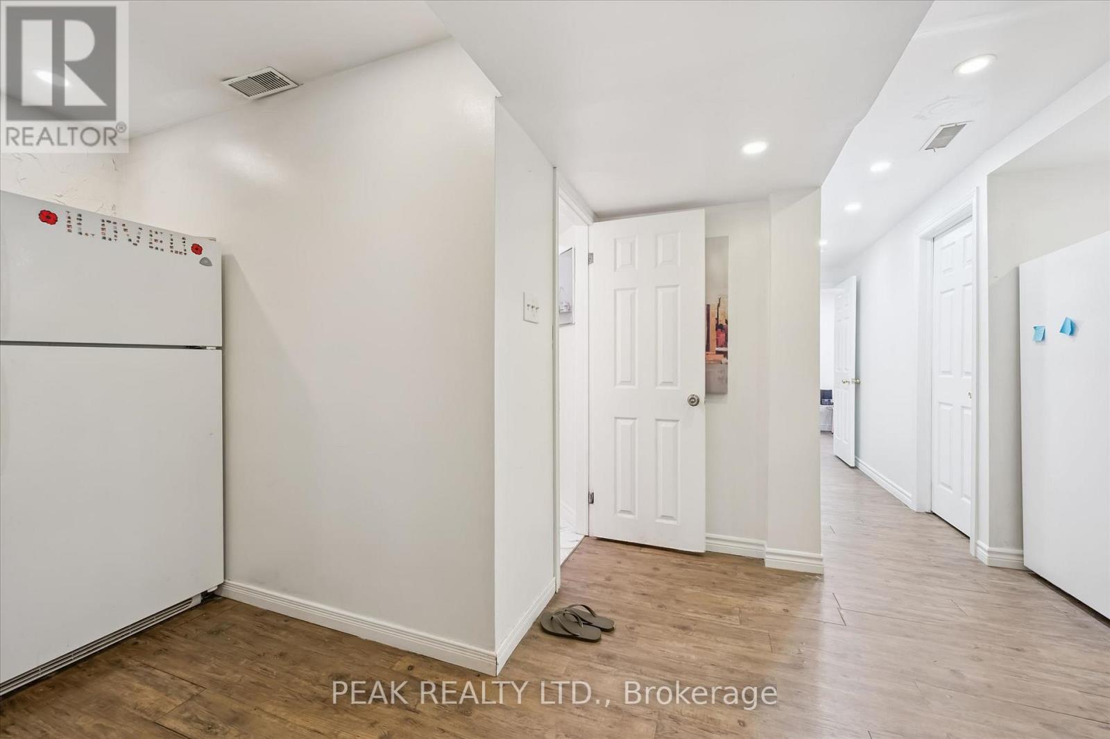 B - 235 Cedarbrae Avenue, Waterloo, Ontario  N2L 4S8 - Photo 28 - X13003578