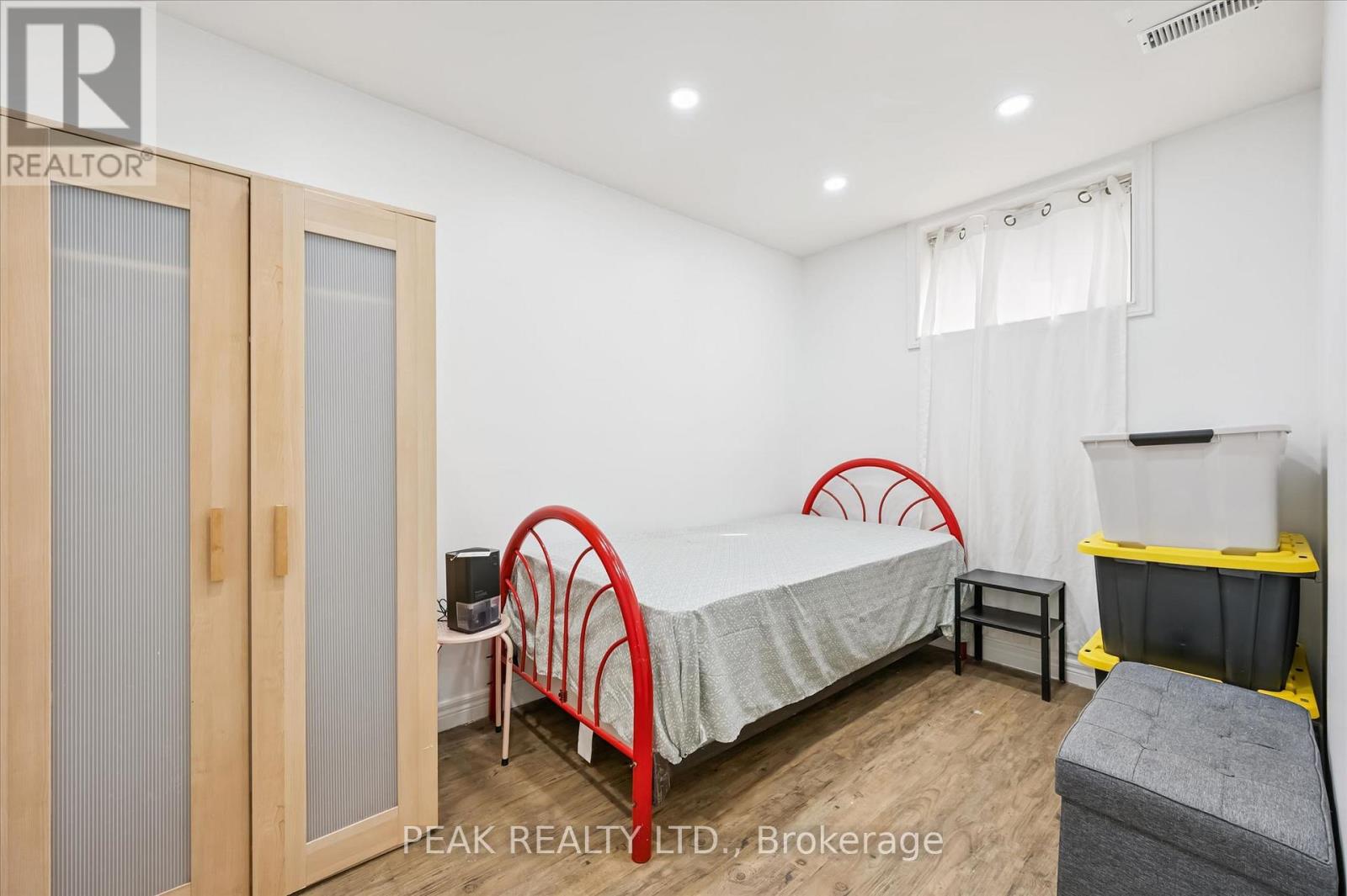 B - 235 Cedarbrae Avenue, Waterloo, Ontario  N2L 4S8 - Photo 32 - X13003578