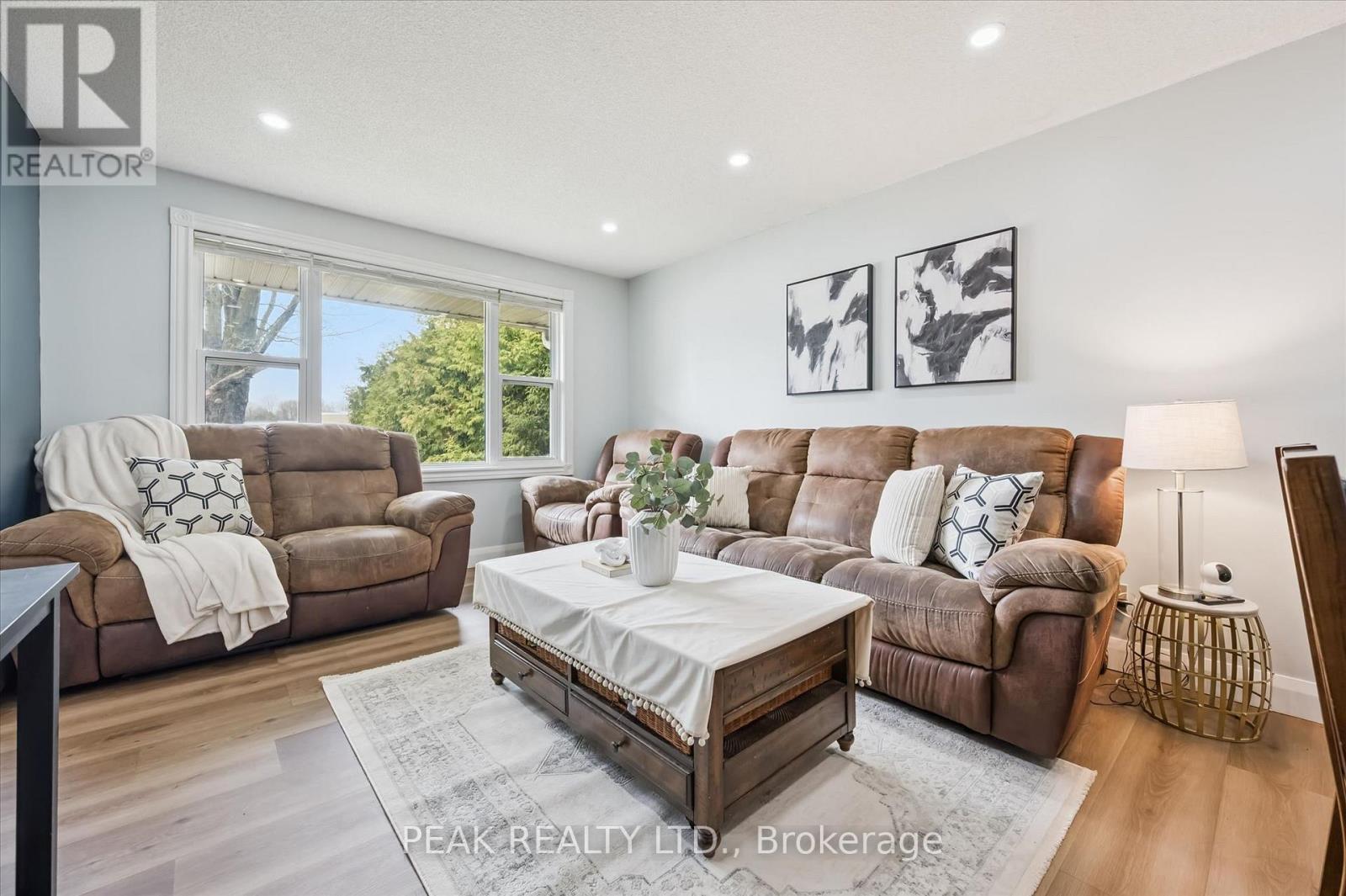 B - 235 Cedarbrae Avenue, Waterloo, Ontario  N2L 4S8 - Photo 8 - X13003578