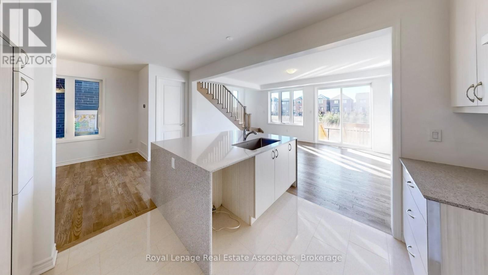 1531 Whitlock Avenue, Milton, Ontario  L9E 2J7 - Photo 16 - W13003348