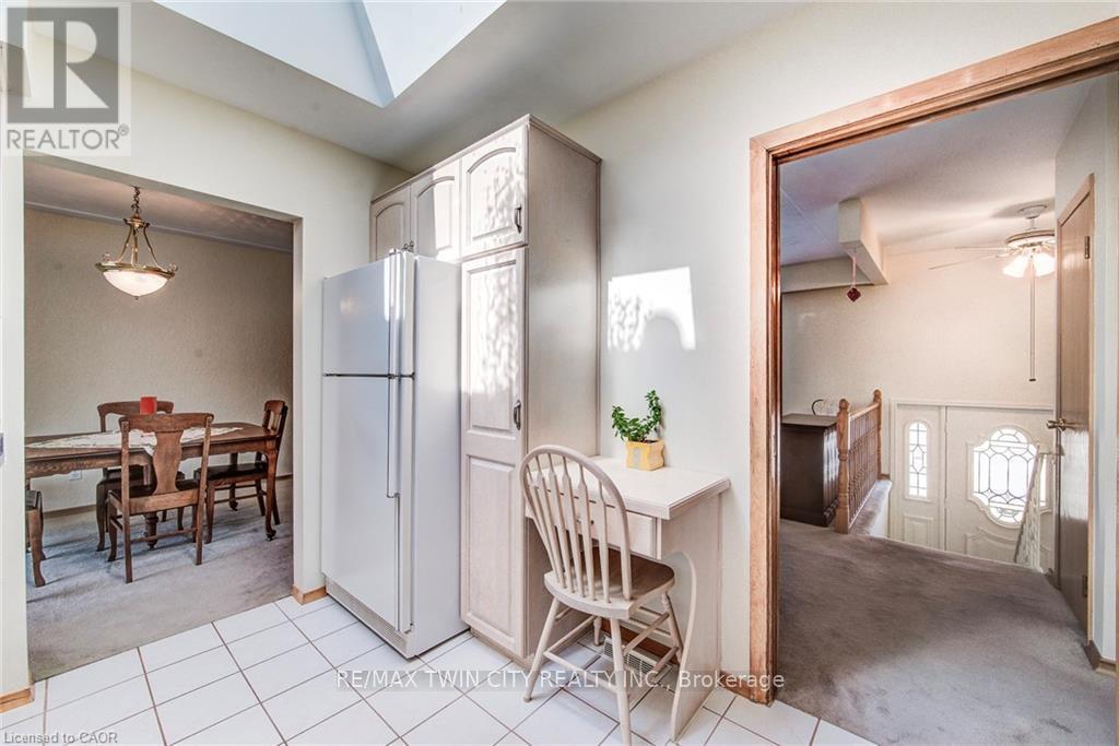 85 Burlington Drive, Kitchener, Ontario  N2B 1T4 - Photo 10 - X13003196