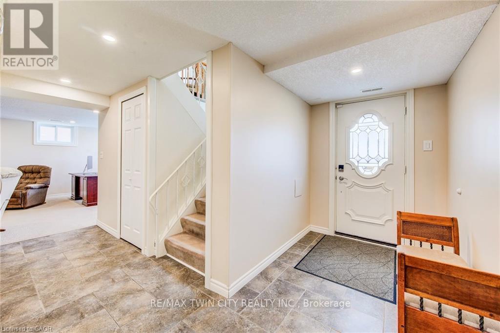 85 Burlington Drive, Kitchener, Ontario  N2B 1T4 - Photo 20 - X13003196