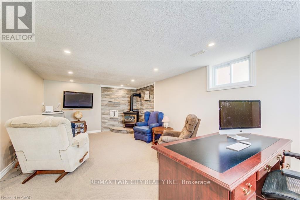 85 Burlington Drive, Kitchener, Ontario  N2B 1T4 - Photo 26 - X13003196