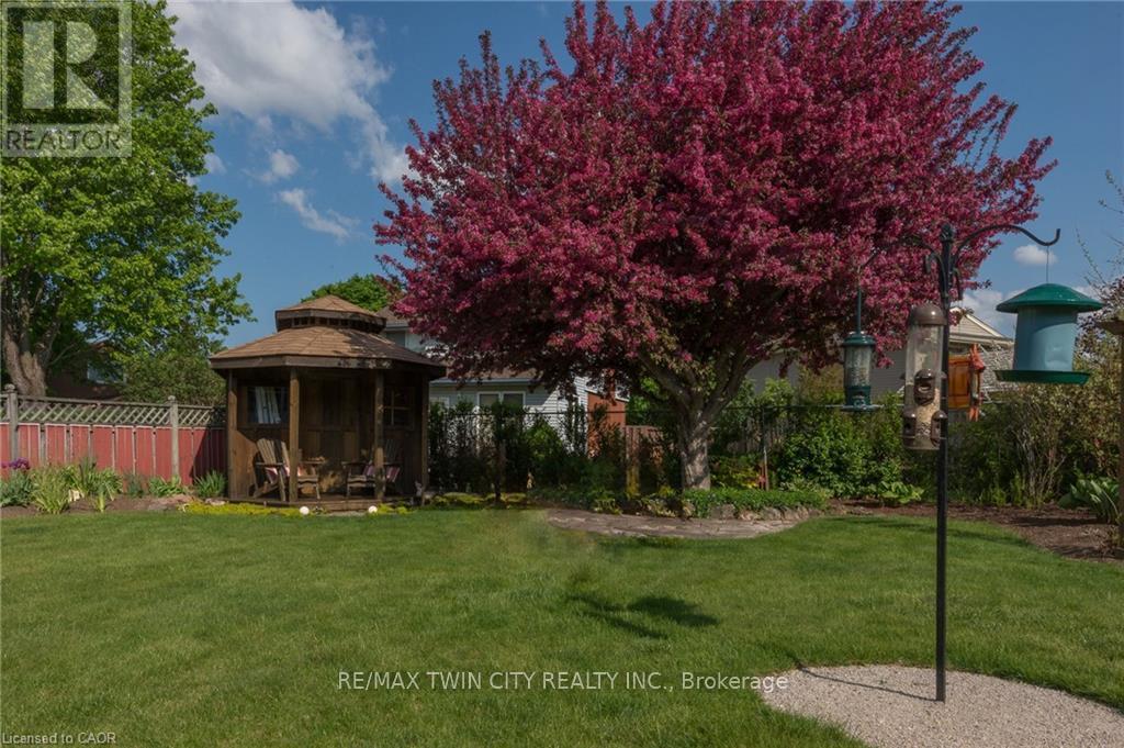 85 Burlington Drive, Kitchener, Ontario  N2B 1T4 - Photo 37 - X13003196