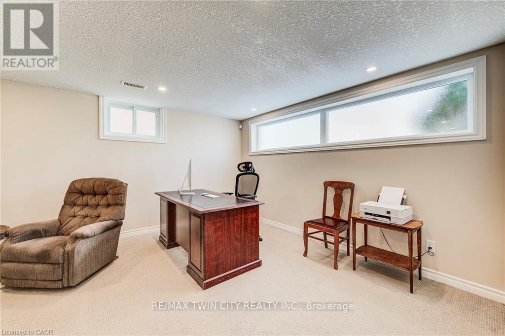 85 Burlington Drive, Kitchener, Ontario  N2B 1T4 - Photo 25 - X13003196