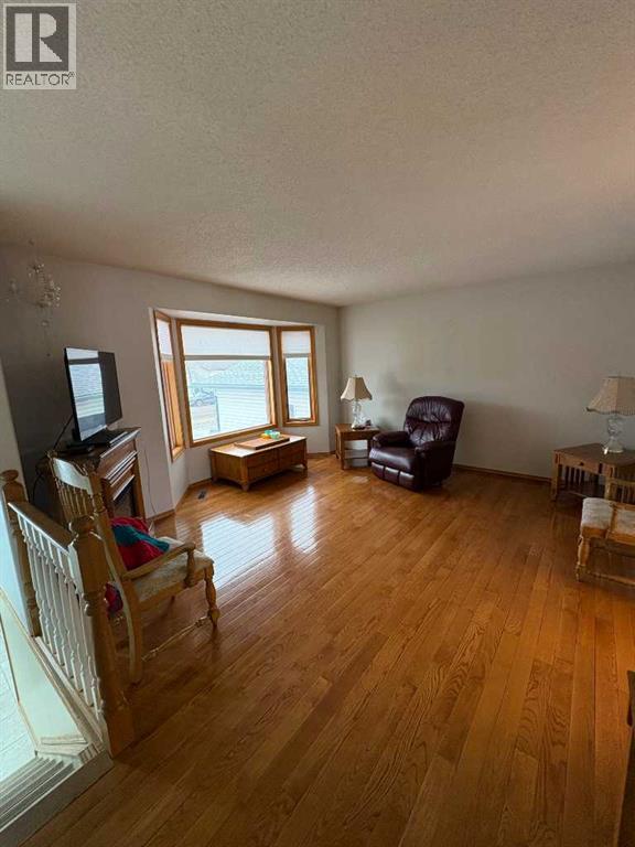 8914 104 Avenue, Grande Prairie, Alberta  T8X 1H9 - Photo 3 - A2295582