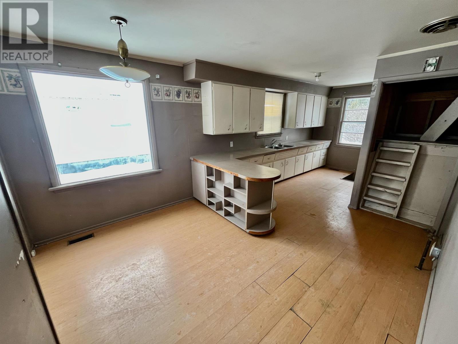 34 Machin Ave, Dryden, Ontario  P8N 2J9 - Photo 5 - TB2600351