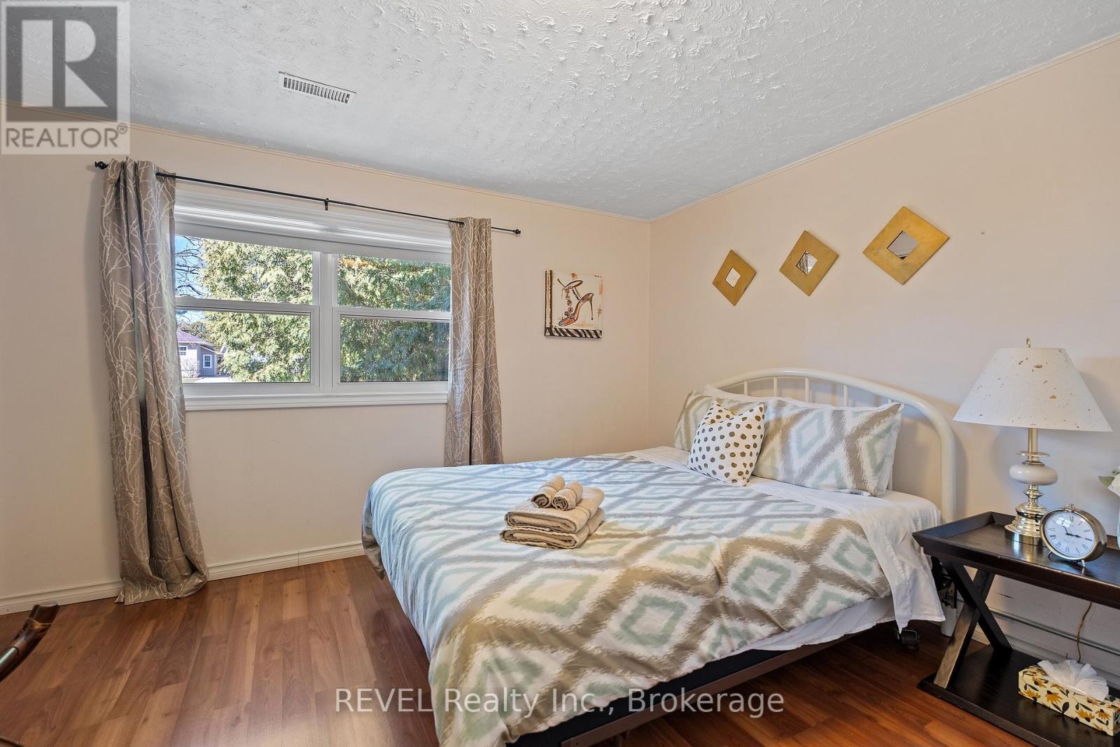 639 Penner Street, Niagara-On-The-Lake, Ontario  L0S 1T0 - Photo 18 - X13003688