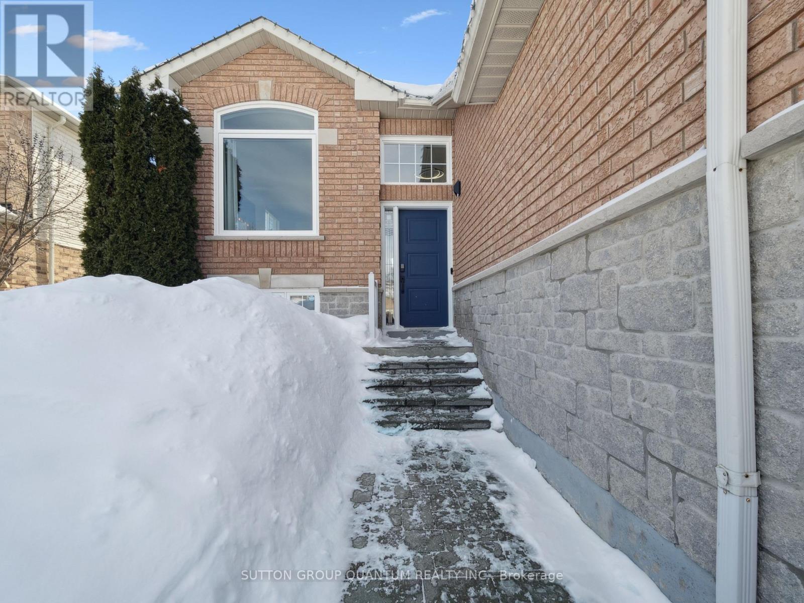 19 Leslie Avenue, Barrie, Ontario  L4N 9N9 - Photo 4 - S12828520