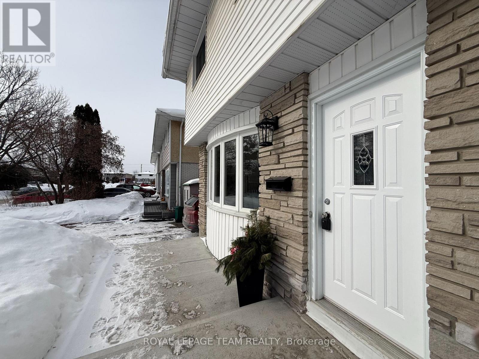 973 Eiffel Avenue, Ottawa, Ontario  K2C 0J3 - Photo 19 - X12772318