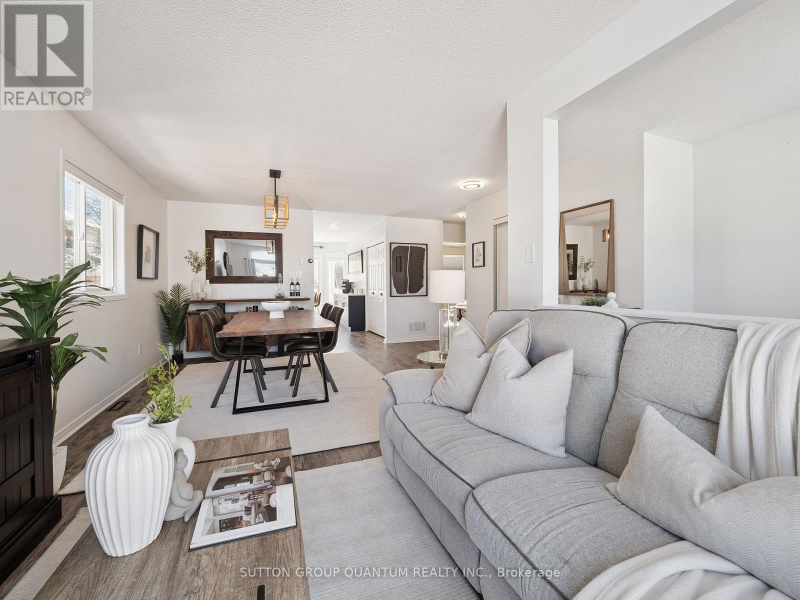 19 Leslie Avenue, Barrie, Ontario  L4N 9N9 - Photo 9 - S12828520