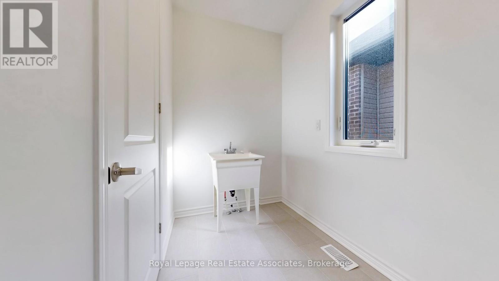 1531 Whitlock Avenue, Milton, Ontario  L9E 2J7 - Photo 44 - W13003348