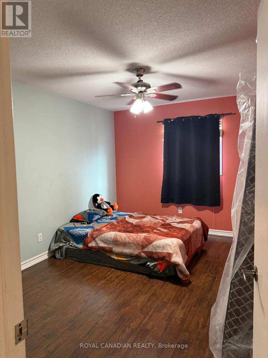 29 Jay Street, Brampton, Ontario  L6Z 3V9 - Photo 7 - W12958294