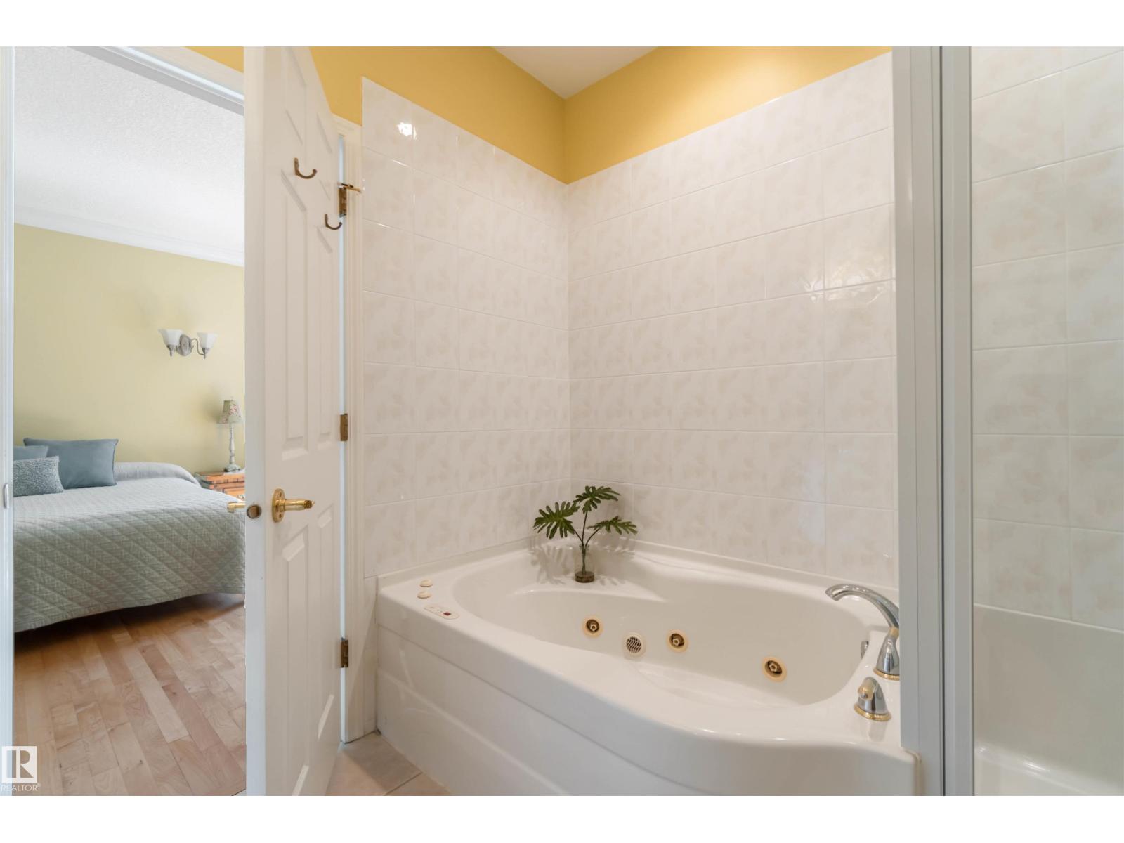 8 Butterworth Pt NW, Edmonton, Alberta  T6R 2S3 - Photo 14 - E4480682