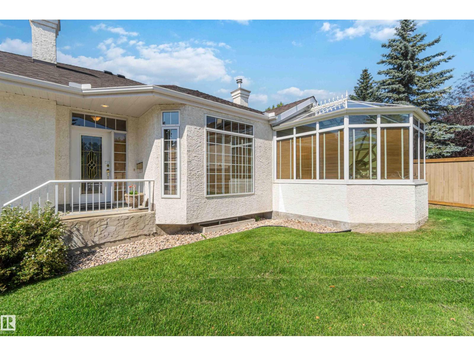 8 Butterworth Pt NW, Edmonton, Alberta  T6R 2S3 - Photo 5 - E4480682