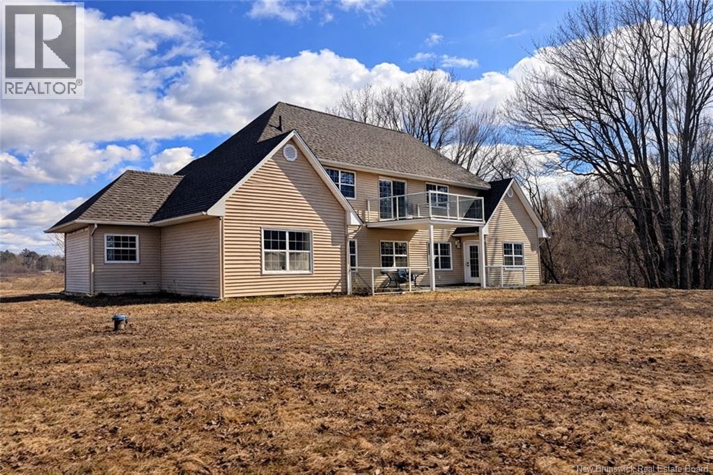 354 Route 105, Maugerville, New Brunswick  E3A 8N6 - Photo 2 - NB132472