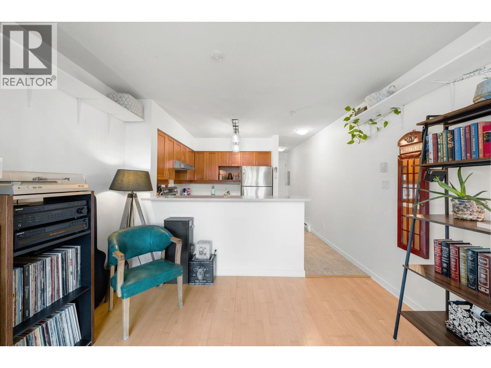 301 3727 W 10 Avenue, Vancouver, British Columbia  V6R 2G5 - Photo 5 - R3093650