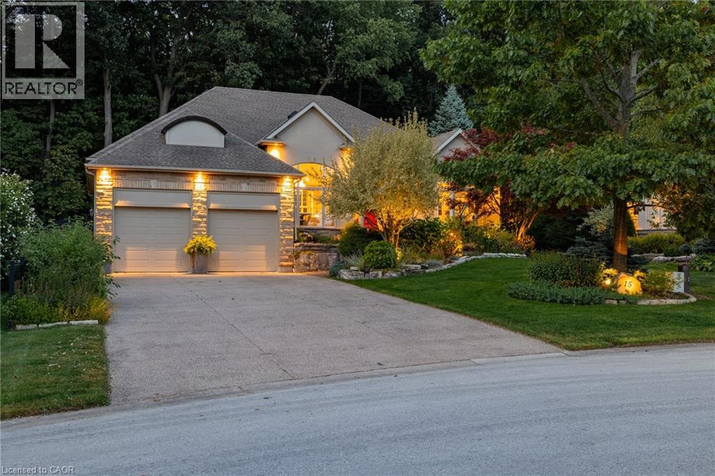 15 MANSFIELD Drive, Fenwick, Ontario