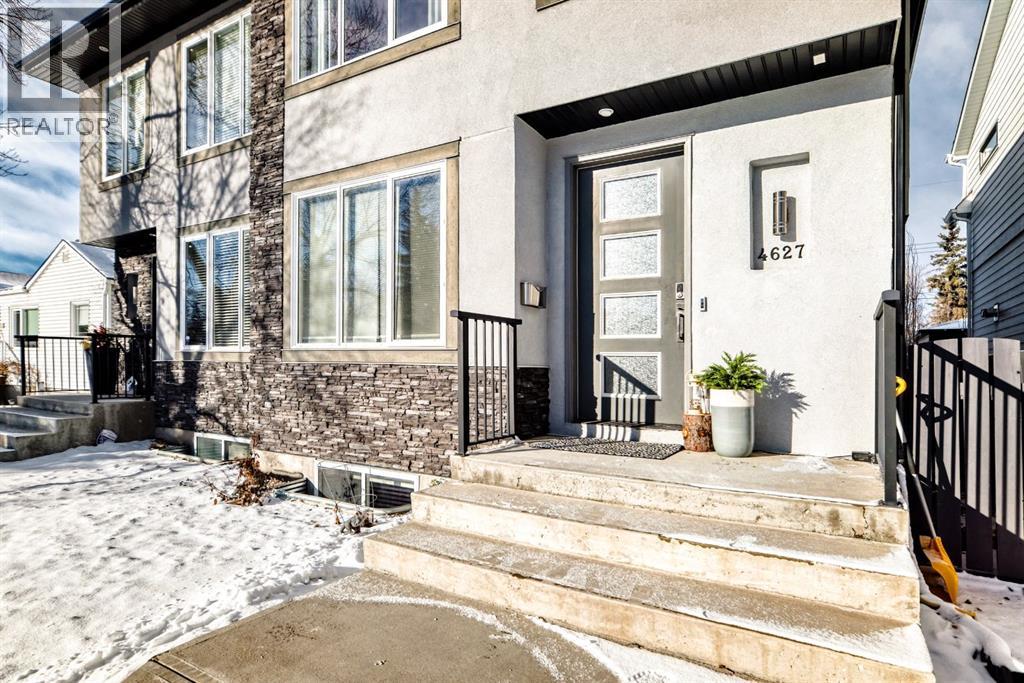 4627 83 Street Nw, Calgary, Alberta T3B 2R1 - Photo 3 - A2292481