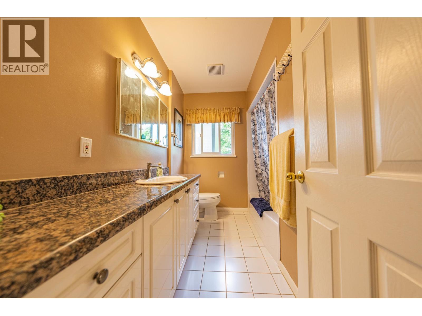 5529 Keith Street, Burnaby, British Columbia  V5J 3C4 - Photo 8 - R3111560