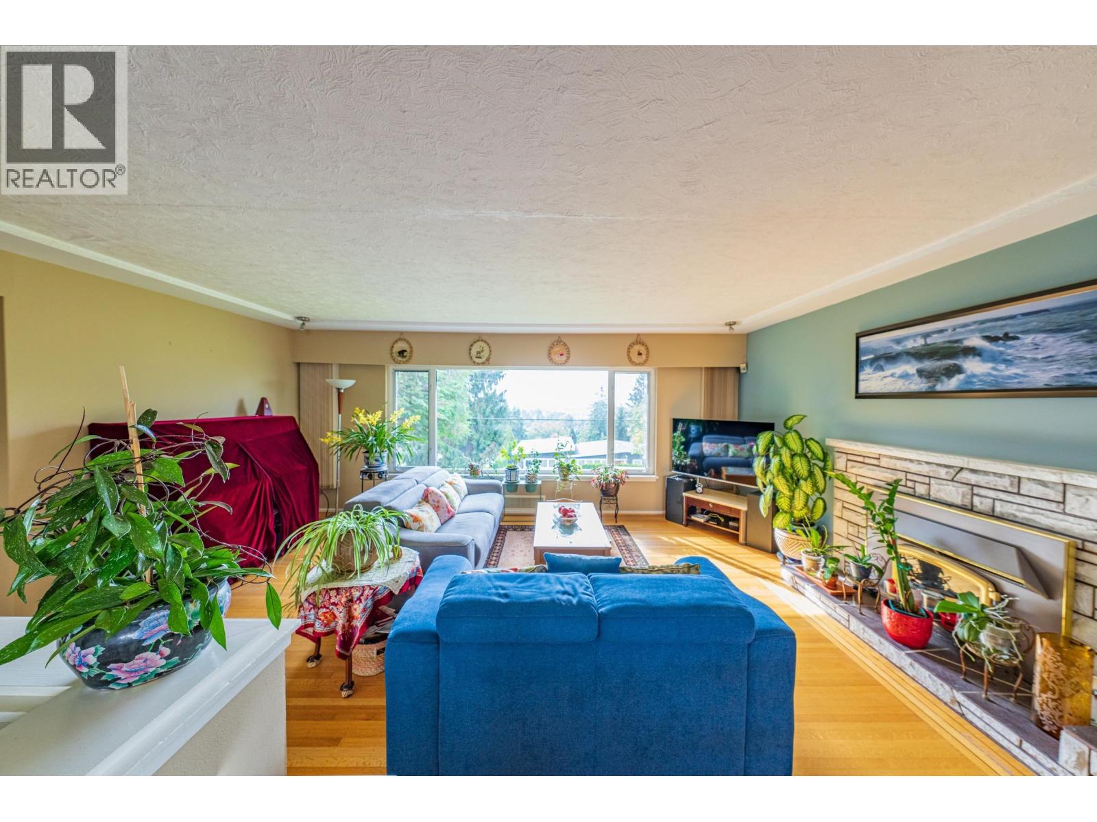 5529 Keith Street, Burnaby, British Columbia  V5J 3C4 - Photo 3 - R3111560