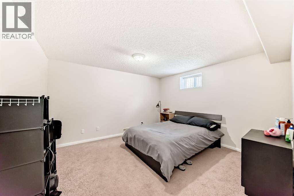 19 Meadowview Road SW, Calgary, Alberta  T2V 1V9 - Photo 31 - A2299309