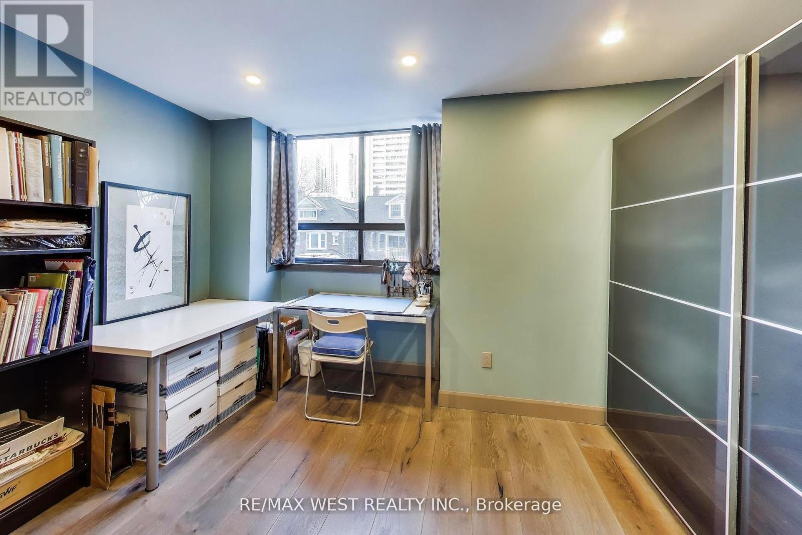 21 Dundonald Street, Toronto, Ontario  M4Y 1K3 - Photo 9 - C13003666