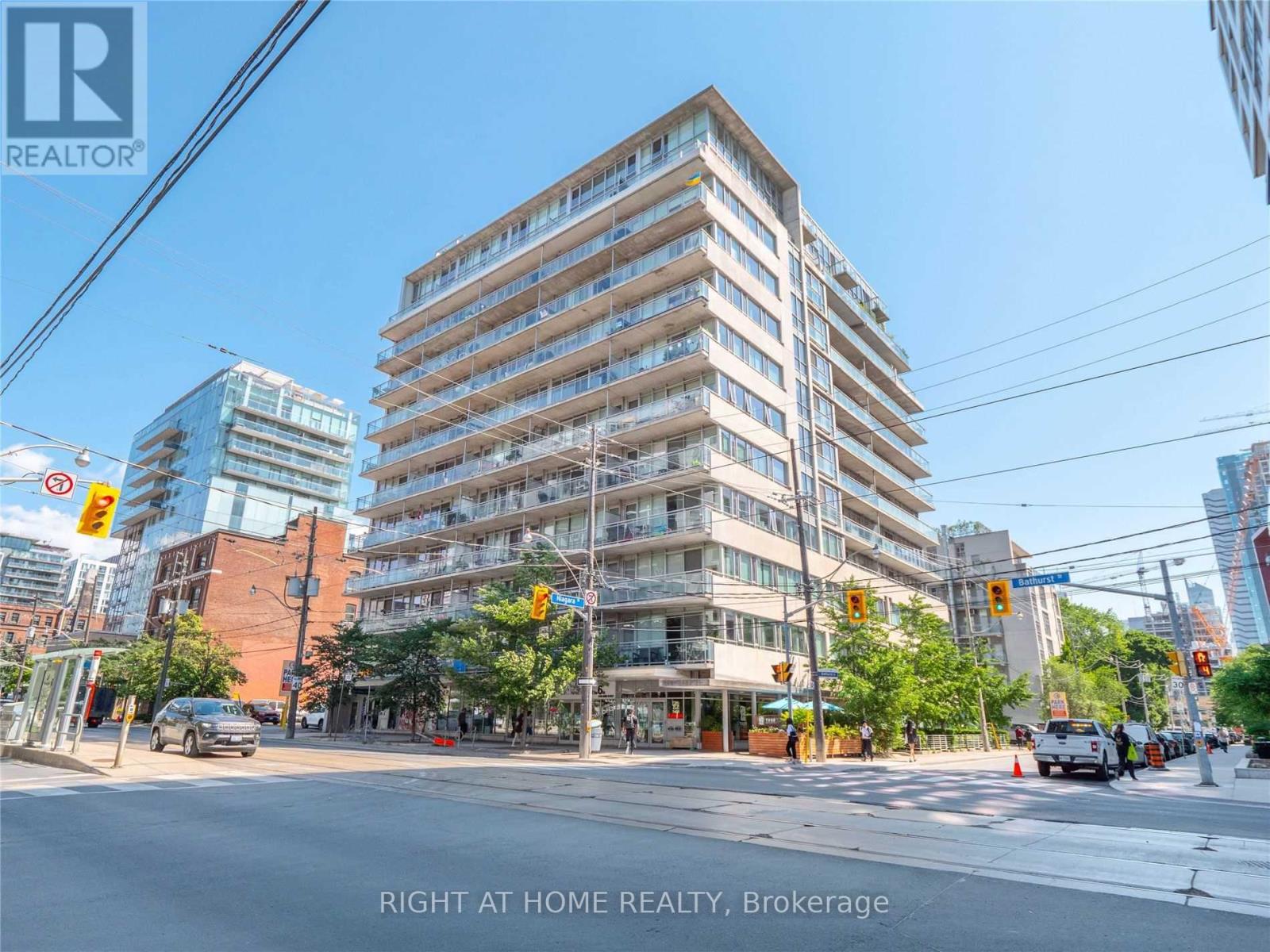 808 - 38 NIAGARA STREET, Toronto, Ontario