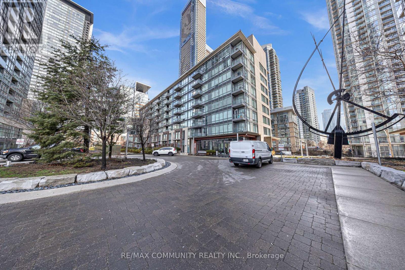 321 - 15 BRUNEL COURT, Toronto, Ontario
