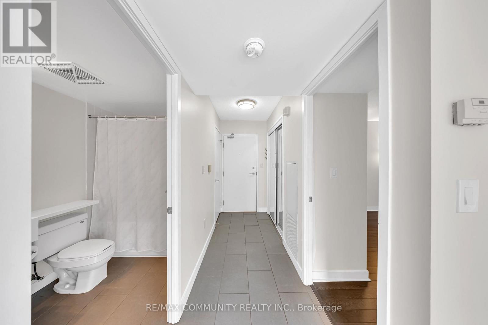 321 - 15 Brunel Court, Toronto, Ontario  M5V 3Y6 - Photo 5 - C13003732