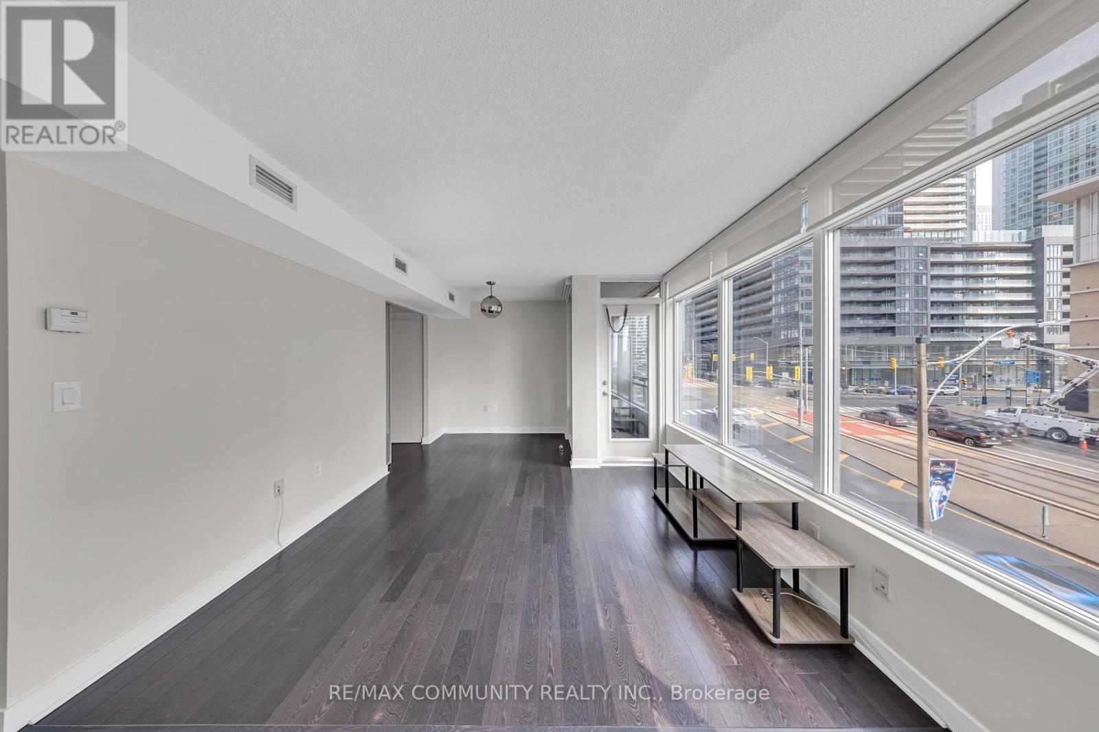 321 - 15 Brunel Court, Toronto, Ontario  M5V 3Y6 - Photo 9 - C13003732