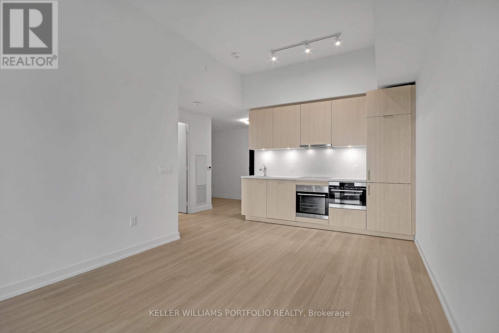 914 - 158 Front Street E, Toronto, Ontario  M5A 0K9 - Photo 12 - C13003770