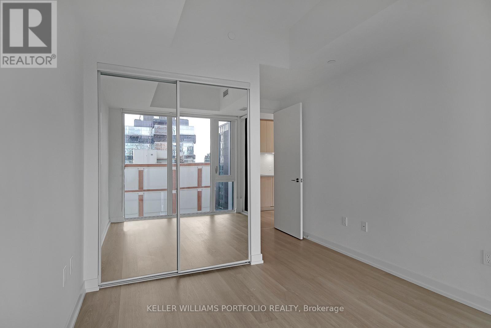 914 - 158 Front Street E, Toronto, Ontario  M5A 0K9 - Photo 17 - C13003770