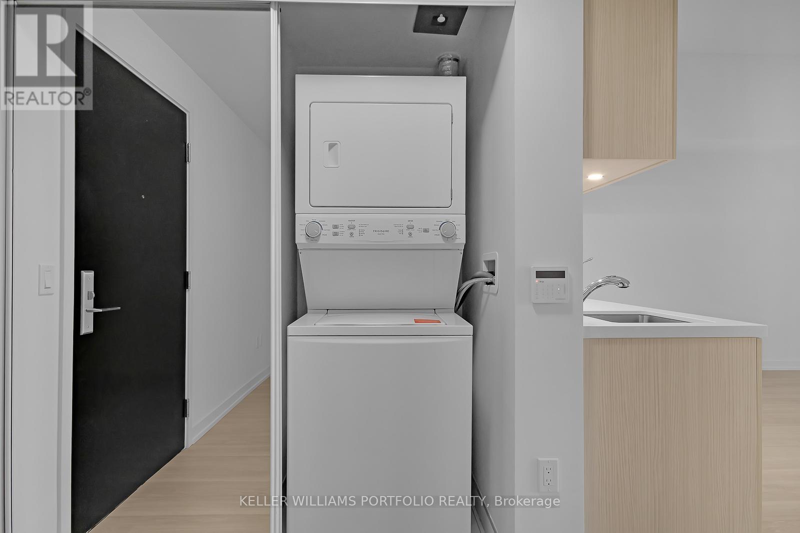 914 - 158 Front Street E, Toronto, Ontario  M5A 0K9 - Photo 18 - C13003770