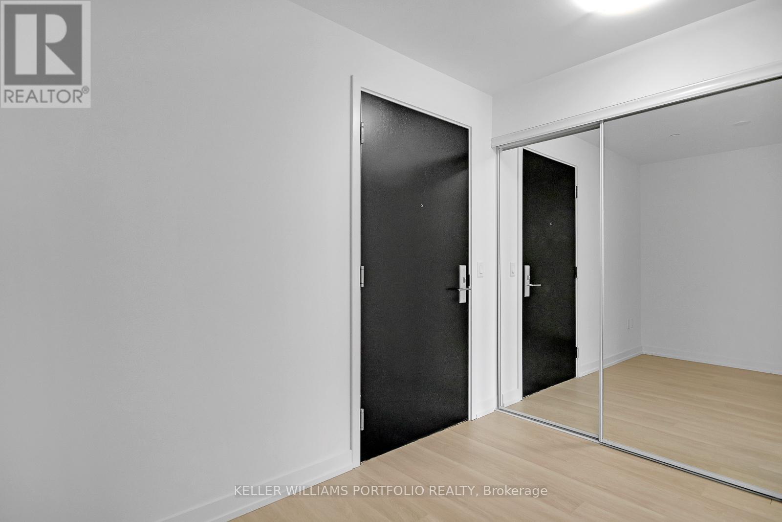 914 - 158 Front Street E, Toronto, Ontario  M5A 0K9 - Photo 5 - C13003770