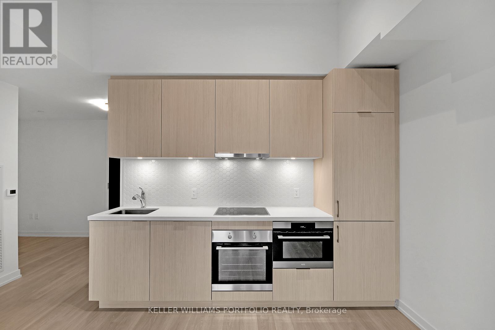 914 - 158 Front Street E, Toronto, Ontario  M5A 0K9 - Photo 8 - C13003770