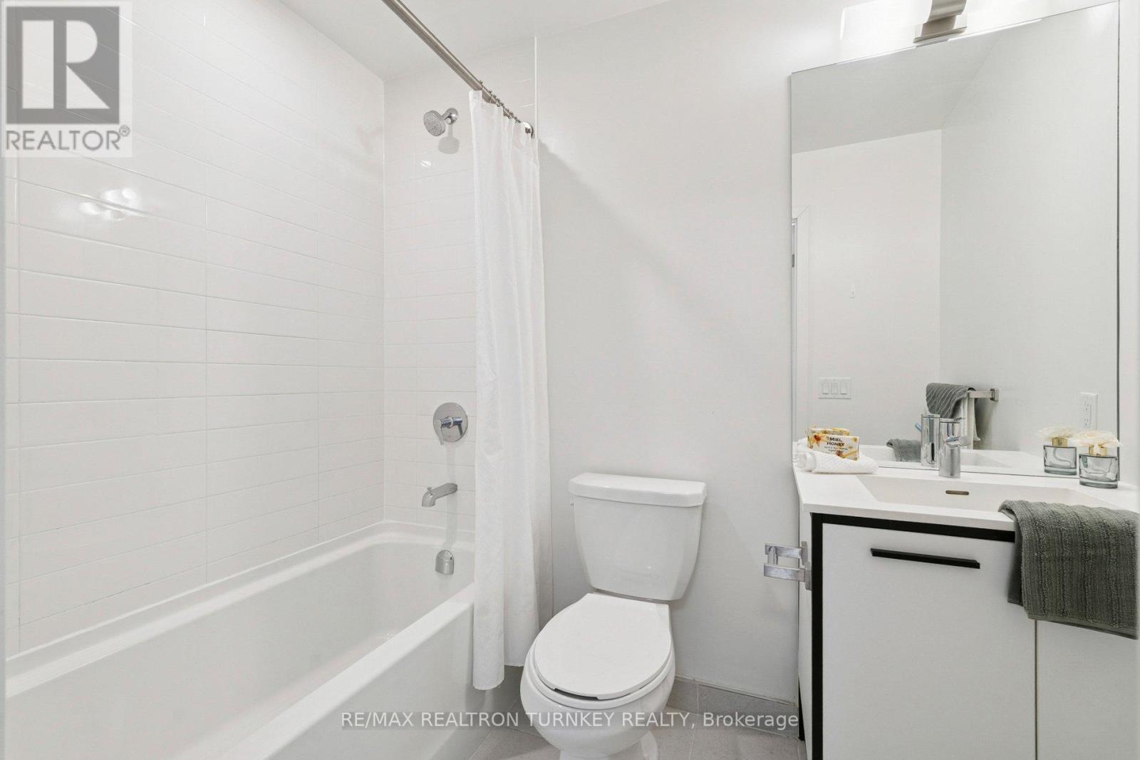 018 - 185 Deerfield Road, Newmarket, Ontario  L3Y 0G7 - Photo 29 - N13003760