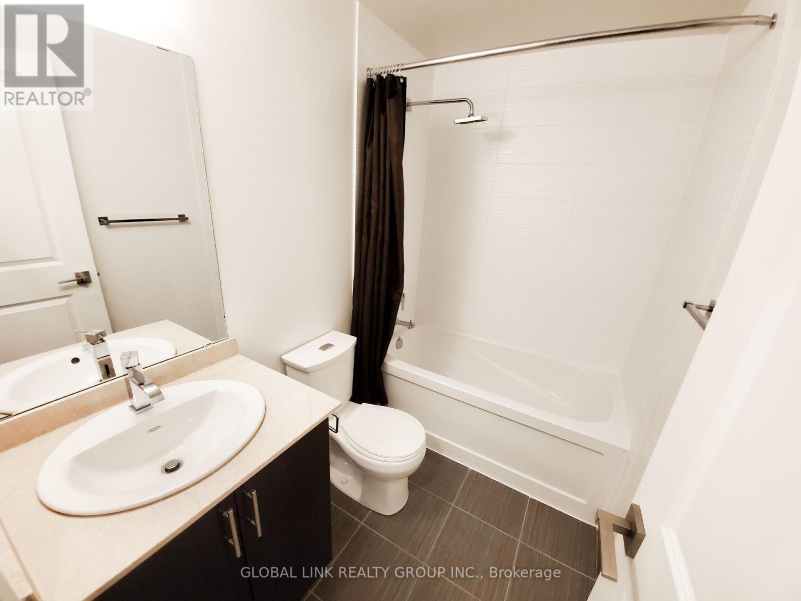 2632 - 7161 Yonge Street, Markham, Ontario  L3T 0C8 - Photo 5 - N13003776