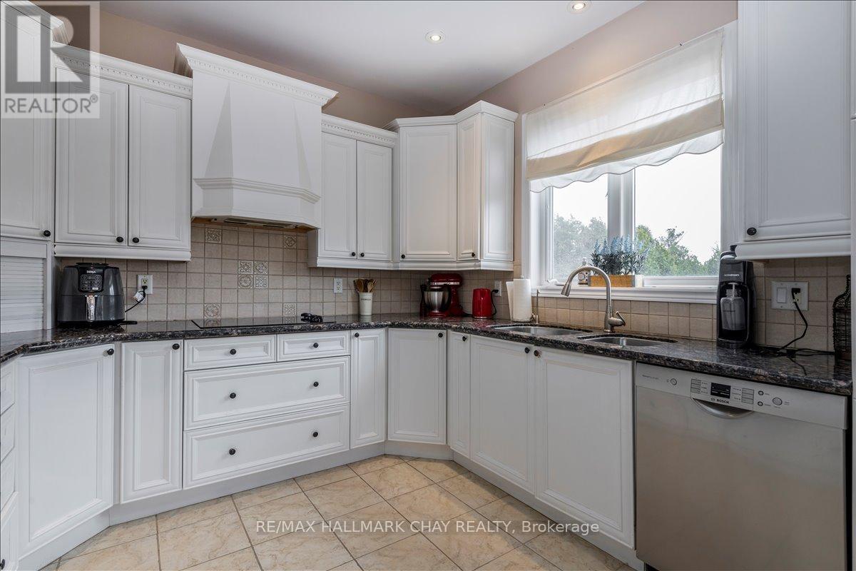 30 Birkhall Place N, Barrie, Ontario  L4N 0K6 - Photo 8 - S13003686