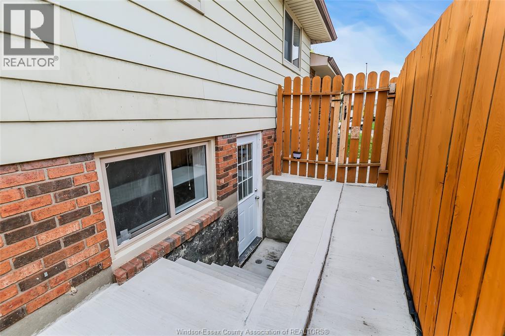 386 Woodridge, Tecumseh, Ontario  N8N 3A8 - Photo 34 - 26005798