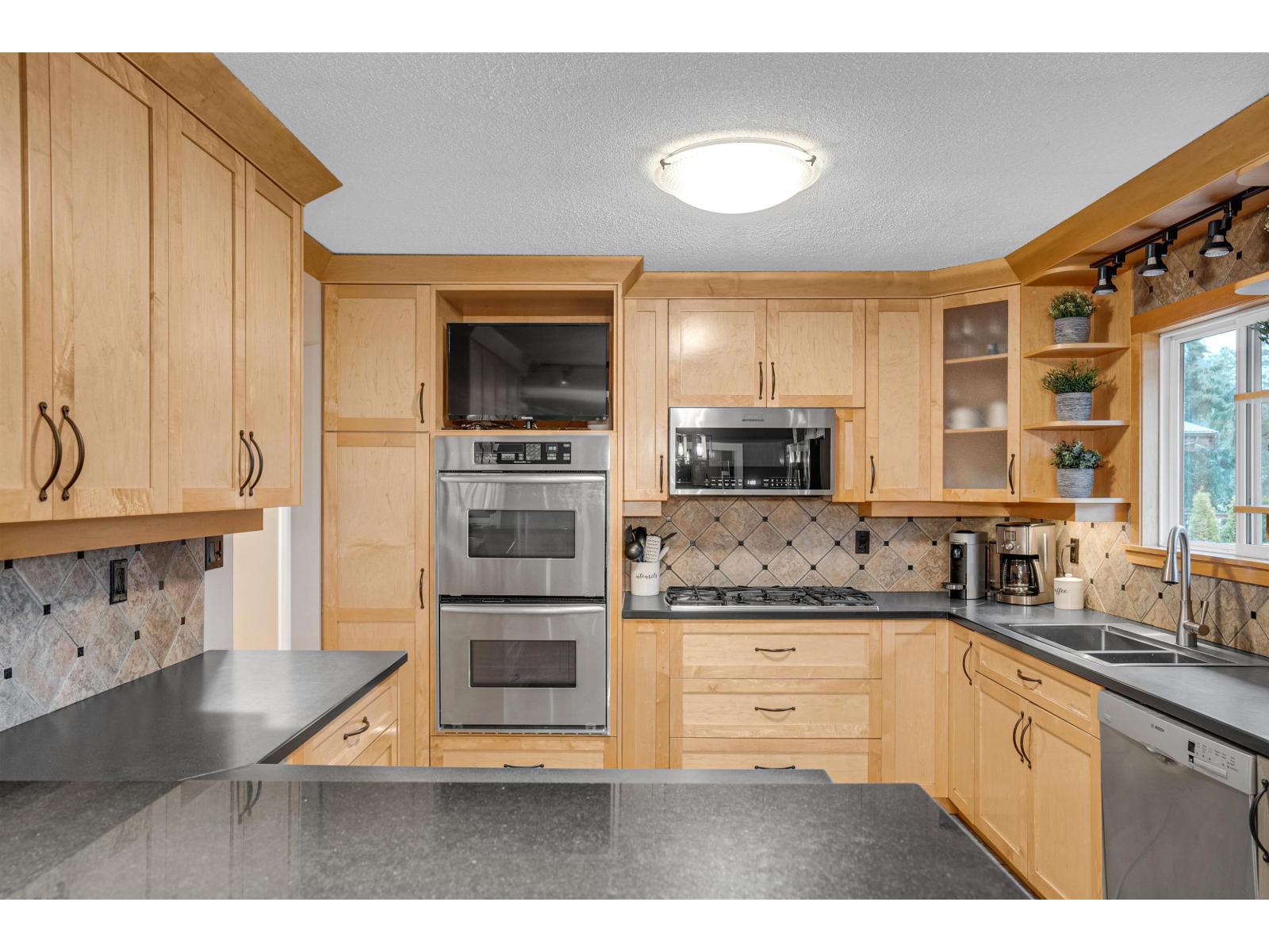 11472 85 Avenue, Delta, British Columbia  V4C 2T7 - Photo 11 - R3111017