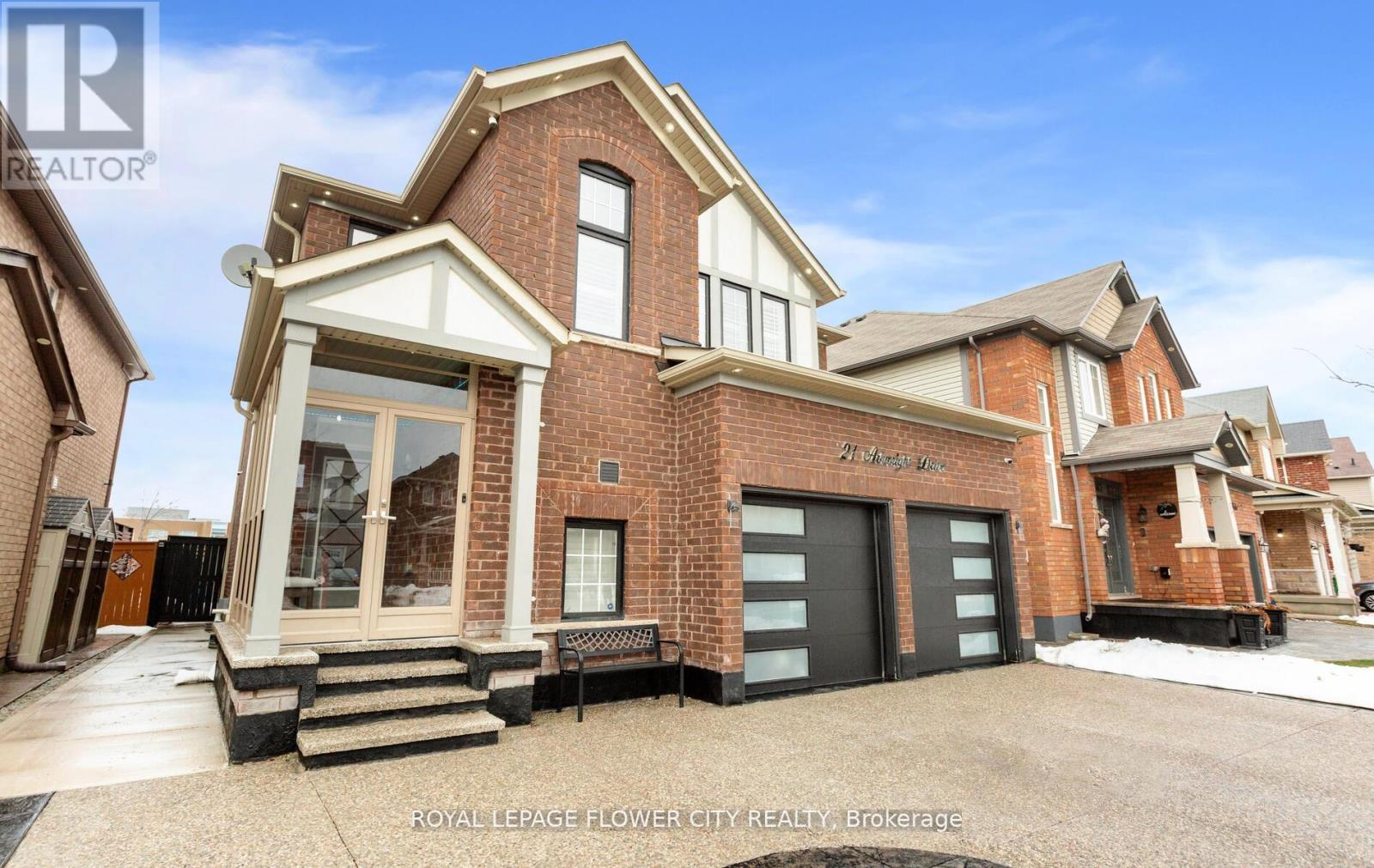 21 Arkwright Drive, Brampton, Ontario  L7A 0V2 - Photo 3 - W13003726