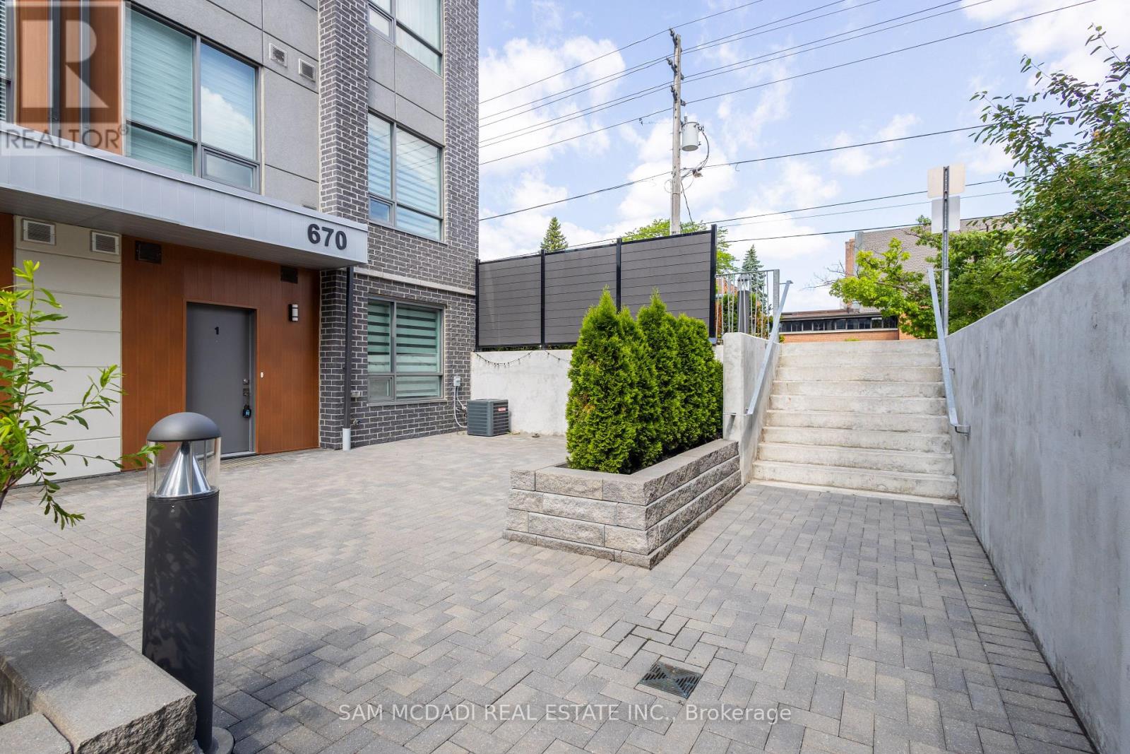 1 - 670 Atwater Avenue, Mississauga, Ontario L5G 0B6 - Photo 25 - W13003736