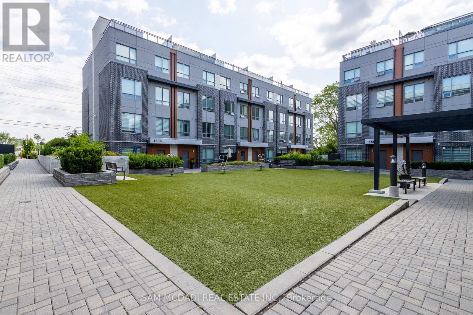 1 - 670 Atwater Avenue, Mississauga, Ontario L5G 0B6 - Photo 26 - W13003736