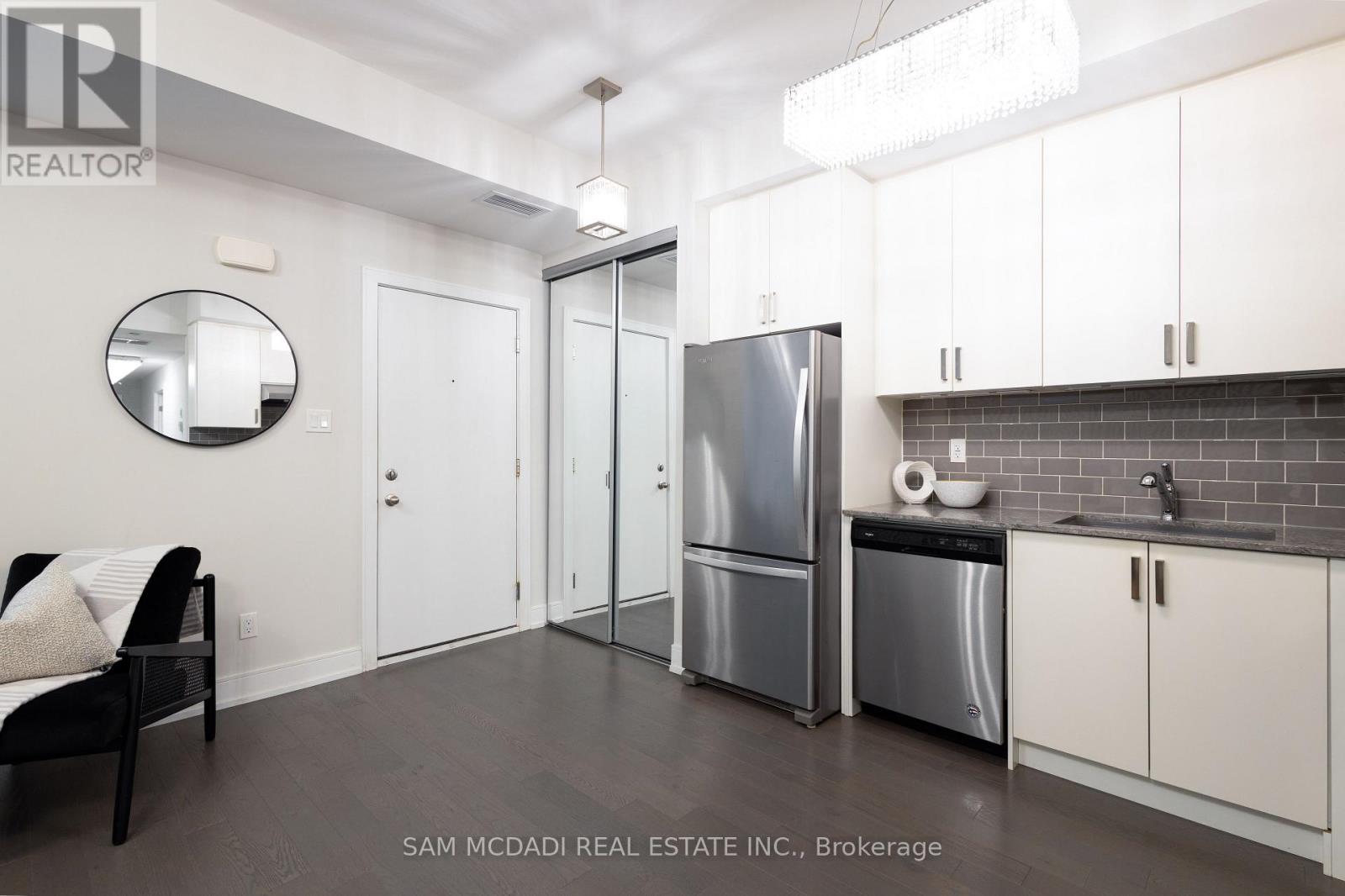 1 - 670 Atwater Avenue, Mississauga, Ontario L5G 0B6 - Photo 7 - W13003736