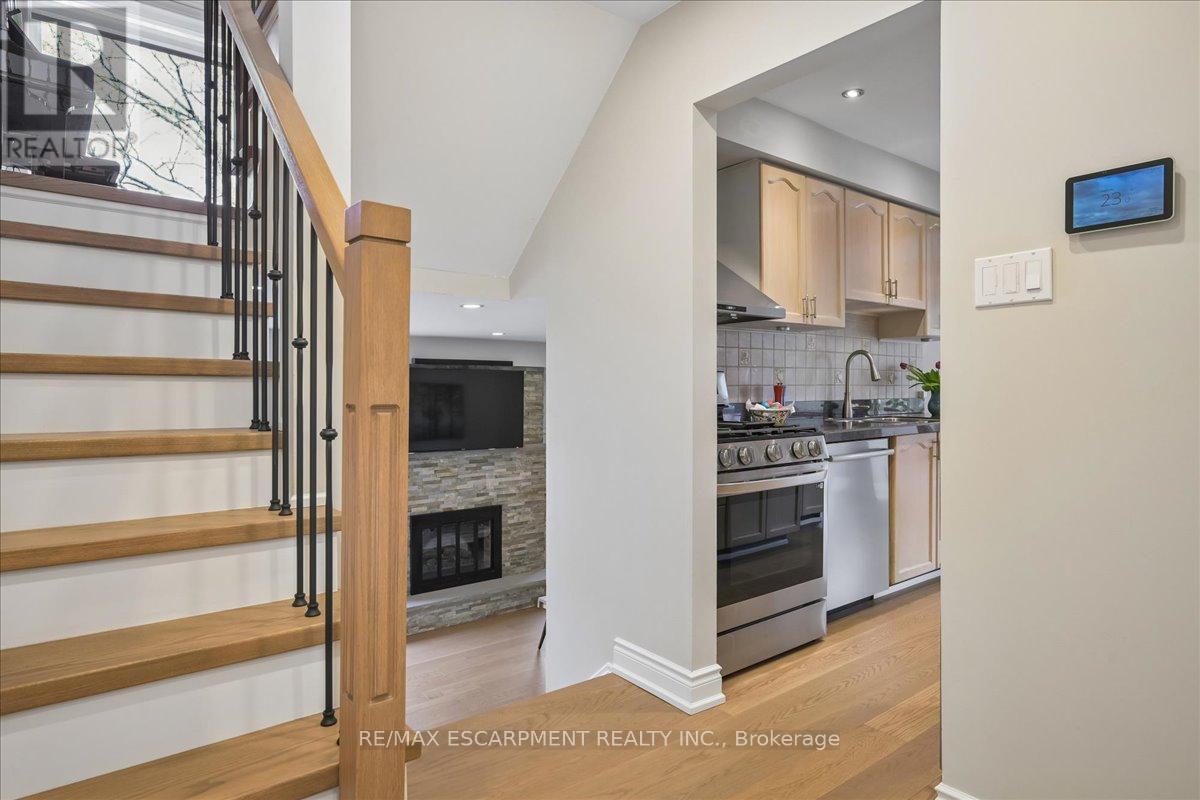 163 Romain Crescent, Oakville, Ontario L6H 5A7 - Photo 13 - W13003754